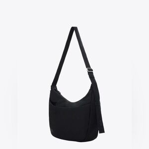 Beis Utility Collection Carryall Crossbody in Black